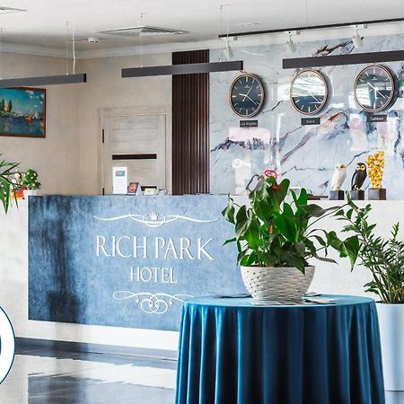 Rich Park Hotel ทาชเคนต์ ภายนอก รูปภาพ